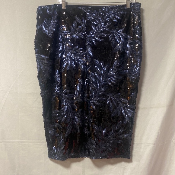 Boohoo Plus Size Sequins Skirt Size 14 - Picture 5 of 9